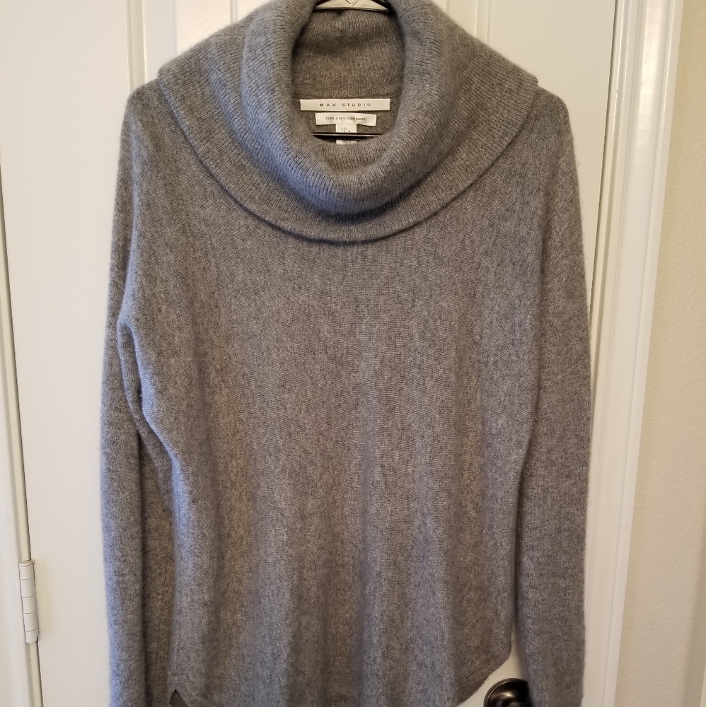 Cashmere sweater